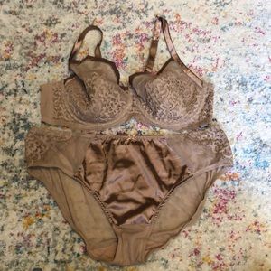 Cacique nude bra